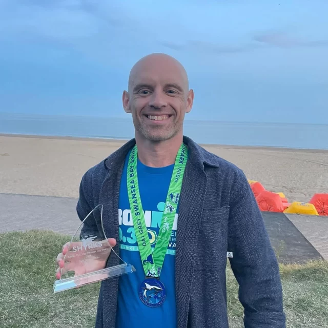 🔴⚪️⚫️ The Weekly Roundup 🔴⚪️⚫️

🌊 Sharks Swim – Part of our #TeamPTH Multisport Championship! 🏊‍♂️
A huge well done to everyone who took part! Special congratulations to Mike Launder 🥇 Male in Tiger Shark, Paul Bennet 🥇 in age category, Lesley Mainwaring 🥇, and Mandy Town 🥈 in her age category! 🤩

🏴󠁧󠁢󠁷󠁬󠁳󠁿 Porthcawl Standard Distance Tri – A big weekend for our multisport athletes! 🚴‍♀️🏃‍♀️
Amazing effort from Rosie Courts, taking 🥉 in her age category, and to Lesley Mainwaring’s relay team for storming to 🥇 place! 💪

🐝 Bumblebee 10 Miler – Well done to everyone who took on this buzzing challenge! 🐝💛
Great running from Jennie Lewis, Ann Hinder, Denise Cotterell, and Carolyn – fantastic efforts all round!

⭐️ Shoutout to @parkrunuk highlights: 

🅿️ In Ystalyfera we saw: 
🥉 for Rebekah Reid
🚨Course PB for Rachael Thomas, Emma and Neil Rees

✈️ in Cardiff we saw Stephen Williams, in Berkeley Green we saw Dan Walton, in Coed Cefn-pwll-du we saw Kathryn Cunningham, in Llanishen Park we saw David Eagle, in Mildenhall Hub we saw Kathryn and Michael Kearney, 

Share your activities from last week if we missed them! 👇✌🏻
•
•
•
•
#ironmantriclub #triathlonclub  #teampth  #ptharriers #weswimweridewerun #welshtri #welshathletics #brittri #southwalesrunning #runnersofinstagram #tricommunity #running  #fitness #runningmotivation #instarunners #training #sport #workout  #instarunner #fitnessmotivation #runningcommunity #triathlon #runnersworld #ukrunchat