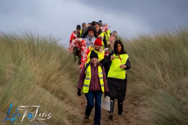 📸 WEST GLAMORGAN XC LEAGUE – ABERAVON BEACH 2025

The photos from last weekend’s West Glam XC at Aberavon Beach are now LIVE!
Life To Lens has captured some brilliant moments — from runners giving it everything, to marshals and volunteers keeping the day running smoothly. Every part of the event is in there.

👇 Full album available here, either copy and paste below or click on our story. 
https://flic.kr/s/aHBqjCBmJU

If you share any photos, please remember to tag @life_to_lens_photography1 and @ptharriers — we love seeing your posts and it gives proper credit to the photographer.

Clubs featured in the album include:
🏃 @swanseavaletri 
🏃 @trihardharriers 
🏃 @neathharriers 
🏃 @run4allneath 
🏃 @teamgje 

Dive in, find your shots, and give them a share! 📸🔥