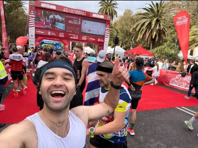 🔴⚪️⚫️ The Weekly Roundup 🔴⚪️⚫️

Our athletes have been busy spreading Christmas cheer on the roads, trails and beyond. Here’s a look at the latest action…

🏔️ Celtic Trail Ultra
A huge well done to Nathan Launchbury-Jones, who finished an outstanding 10th overall at the Celtic Trail Ultra, an incredible performance over a brutal course.
Also congratulations to Mat Jones for taking on the challenge and completing a seriously tough ultra. Massive respect to both runners

☀️ Malaga Marathon
Fantastic running in Spain from our marathoners!
👏 Michael Williams not only secured a marathon PB, but also managed a 5K PB along the way, outstanding effort.
👏 Gabriela Franca also took on the marathon and came away with a PB, brilliant achievement from both runners!

🎅 @run4allneath Santa Run
Festive hats, big smiles and strong running at the Run4All Santa Run. Well done to everyone who got involved and represented the club in true Christmas spirit!

🍮 Christmas Pudding Run
Another festive favourite ticked off with the Pudding Run. Great turnout, great running and plenty of holiday cheer, well done to all who took part!

⭐️ Shoutout to @parkrunuk highlights: 

🅿️ in Gnoll: 
💯 Parkrun celebrations for Mike Launder 

🅿️ in Maesteg: 
💯 Parkrun Celebrations for Alun Cox. 

✈️ in Merthyr we saw Rhian Powell, in Aylesbury we saw Wes Sheldon take 🥉 place, in Hasenheide we saw Jules Jones, in Clapham Common we saw Nigel and Kay Barnes, in Jamaica Pond we saw Catherine Courts, in Coed Cefn-pwll-du
we saw Kathryn Cunningham, in Aberfields we saw Sophie Champion,

Share your activities from last week if we missed them! 👇✌🏻
•
•
•
•
#ironmantriclub #triathlonclub  #teampth  #ptharriers #weswimweridewerun #welshtri #welshathletics #brittri #southwalesrunning #runnersofinstagram #tricommunity #running  #fitness #runningmotivation #instarunners #training #sport #workout  #instarunner #fitnessmotivation #runningcommunity #triathlon #runnersworld #ukrunchat