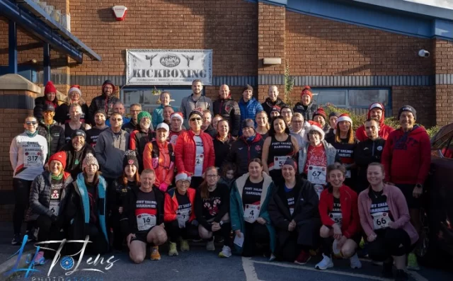🔴⚪️⚫️ The Weekly Roundup 🔴⚪️⚫️

🎄 Festive 5
Our Festive 5 returned for 2025 and smashed all records! A completely sold-out field of 400 athletes took to the start line on Boxing Day, with 100 Port Talbot Harriers proudly represented. We were also honoured to have Welsh legend Max Boyce starting the race for us 🎤🏃‍♂️

A huge thank you to our incredible marshals, volunteers, events team and Race Director Craig for delivering another fantastic event.

👏 Massive thanks to our sponsors for making it all possible:
The Tubby Trust | Trust Scaffolding | Dŵr Cymru Welsh Water

🚑 Thanks also to our brilliant medical team from South Wales Medical Services, and 📸 @life_to_lens_photography1 for capturing some outstanding race photos.

🏃‍♂️ Old Father Time 5 Miler – Cardiff
A great turnout from our athletes – huge well done to everyone who took part, with a special mention to Stephen Williams 👏

⭐️ Christmas @parkrunuk Highlights
Shoutout to those taking on the festive challenge of 2 parkruns in 3 days 🤩

🅿️ Gnoll parkrun
A huge PTH presence on Christmas Day, helping to break records with 395 athletes walking, jogging and running together 🎅🎄

🅿️ Parc Coed Gwilym parkrun
🚨 Course PBs for:
Garry Evans, Neil Wilkins, Andrew Lewis, Dean & Jayne Howe, Peter Richards, Sharon Penhale, Christine Williams, Sharon Rosser, Jackie Richards, Rhian Cross and Mandy Town 👏🔥

🅿️ 🇵🇱 Zalew Borki parkrun (Poland)
Boxing Day action overseas for Vickie Humber 🌍

✈️ parkruns further afield
• Cardiff – Abigail Simmons
• Maesteg – Ian & Linda Radmore
• Swansea – Kathryn & Michael Kearney
• Gnoll – Kathryn Cunningham, Louise Perry & Gemma Jenkins
• Cirencester – Ben Southgate
• Coed Cefn-Pwll-Du – Jules Jones & Rhian Powell

👇 Share your activities from last week if we’ve missed them! ✌🏻