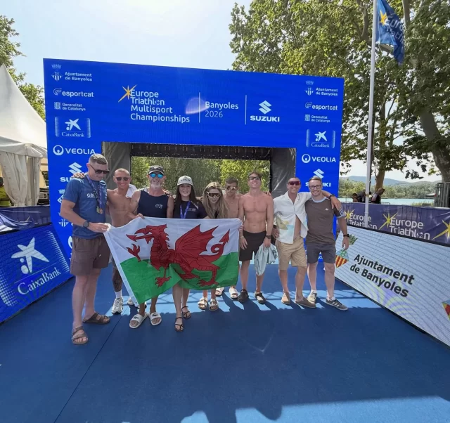 🔴⚪️⚫️ The Weekly Roundup 🔴⚪️⚫️

🇪🇺 European Triathlon Multisport Championships

What an incredible weekend in Banyoles for #TeamPTH!

Massive congratulations to Cathryn Williams and Mikey Davies, who both came home with European bronze medals 🥉👏 Cathryn claimed bronze in the Aquabike Championship, while Mikey secured bronze in the Middle Distance Triathlon.

A huge well done as well to Joe O’Shea, Stephen Crook, Rosie Courts, Karl Lewis, Nathan Launchbury-Jones and Nathan Morgan, who all proudly represented Team GB in some seriously hot conditions. Special mention to Rosie for a fantastic Top 10 finish!

🐰 Rabbit Run 12K | Club Championship

Our newest club championship race certainly lived up to expectations! The warm weather made for a tough evening, but the famous Big Dipper, three water crossings and even a few curious sea creatures helped keep everyone smiling. A brilliant turnout and a fantastic addition to the championship calendar!

🏃 Gower Ultra Challenge 100K

An incredible effort from Richard Clarke, who took on the demanding 100K in the soaring heat. A huge achievement and one to be incredibly proud of!

⭐️ @parkrunuk highlights

🅿️ Maesteg
🎉 Great to help celebrate Maesteg’s 9th birthday, hosted by @therunspodcast , with a record attendance!
🎉 Congratulations to Peter Richards on completing his 250th parkrun.
🚨 Course PBs for Wayne Griffiths, Anthony Rabaiotti, Jayne Howe and Alyssa Staley.
✈️ in Zuiderpark we saw Stuart Williams, in Llwybr Dyffryn Tywi we saw Callum Curtis, in Worcester we saw Mat Jones, in Cosmeston Lakes we saw Bethan Williams, 

Share your activities from last week if we missed them! 👇✌🏻
•
•
•
•
#teampth #ptharriers #multisportclub #triathlon