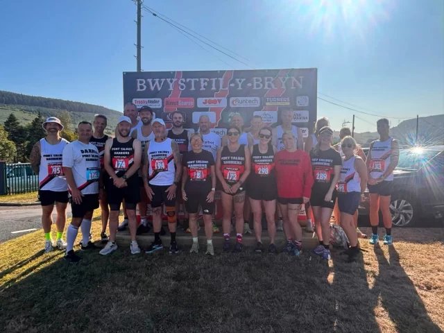 🔴⚪️⚫️ The Weekly Roundup 🔴⚪️⚫️

⛰️ @beastofbryn 10.5 and 6 Miler. 

A huge well done to everyone who took on another of our Club Championship races! With over 1,700ft of elevation, it certainly wasn’t an easy one! 😅

A special mention to Alun Cox, Nigel Barnes, Lesley Mainwaring and Sam Gardiner, with some fantastic age category results and some also qualifying to represent Wales! 🏴󠁧󠁢󠁷󠁬󠁳󠁿 👏

🇪🇪 Ironman Tallinn

What a performance from Nathan Launchbury-Jones, completing the full Ironman in an incredible sub-10 hours! 🏊🚴🏃

Absolutely brilliant, Nathan! 👏

🦈 Sharks Swim

A huge well done to Mandy Town, who won her age group in the 750m 🥇🏊‍♀️

And well done to everyone who took on the 1500m. Some seriously impressive swims! 

🏃 St Clears 10K

Well done to Steph and Nicola Wilcox, with Steph taking 🥈 2nd in the M60 age category. Brilliant running! 👏

⭐️ Shoutout to some of our @parkrunuk highlights: 

✈️ in Llwybr Dyffryn Tywi we saw Vickie Humber, in Parc Coed Gwilym a course PB for Mark Snatchfold, in Dicot we saw Kathryn Cunningham, in Barry island we saw Gareth Poston, in Eden Project we saw Geoffrey Bradley, in colby we saw Stephanie McAteer and Patrice Samual, in Milford we saw Peter and Jackie Richards and in Aberdare we saw Abigail Simmons. 

Share your activities from last week if we missed them! 👇✌🏻
•
•
•
•
#teampth #ptharriers #triathlon #runningclub #welshrunning